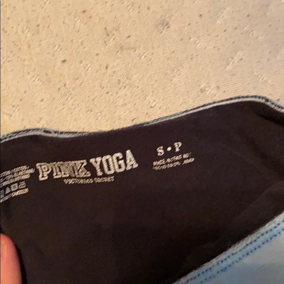 Pink booty shorts - Picture 2 of 2